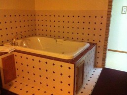 King Suite Jacuzzi with Fireplace Tub