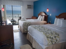 2 queen beds oceanfront