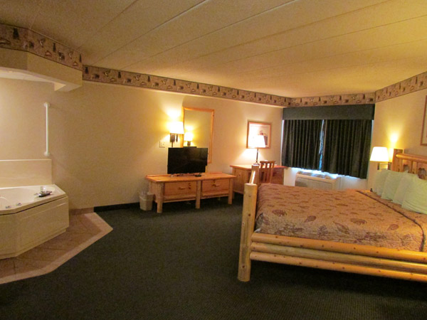 King Whirlpool Suite