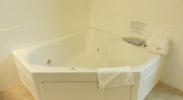 whirlpool tub