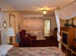 King Suite Jacuzzi with Fireplace